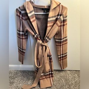 Front tie hooded sweater jacket